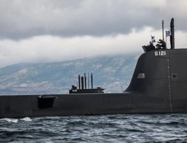 Δεκαέξι τυχεροί μαθητές θα καταδυθούν αύριο με το υποβρύχιο «ΠΙΠΙΝΟΣ» από το Ναύσταθμο Σαλαμίνας